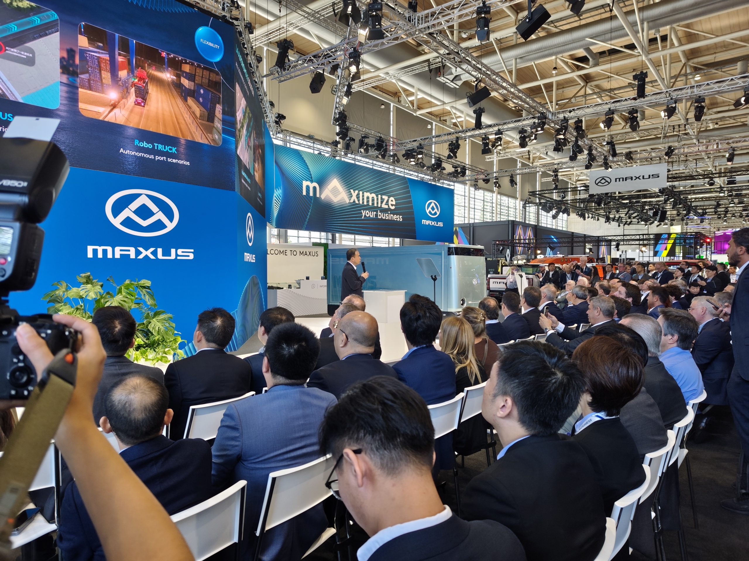 SAIC MAXUS präsentiert auf der IAA Hannover den brandneuen eTerron 9, einen wegweisenden elektrischen 4×4-Pickup.